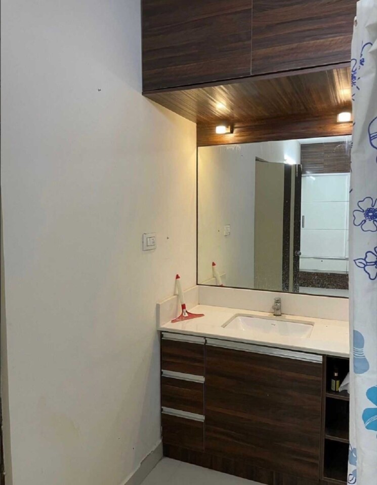 Bathroom, trishala-luxor-apartments 3 Bedroom 1500 Sq.Ft. Apartment In Kondapur Hyderabad 9108893