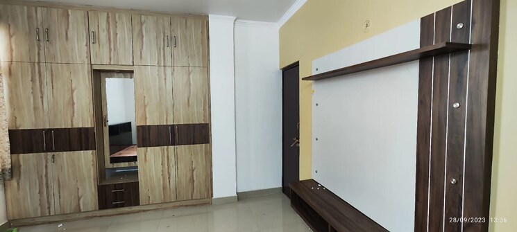 Room, gomti nagar 3 Bedroom 1650 Sq.Ft. Apartment In Gomti Nagar Lucknow 9108822
