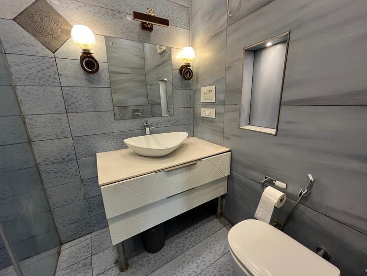 Bathroom, risland-sky-mansion 4 Bedroom 7000 Sq.Ft. Villa In Chattarpur Delhi 9108804