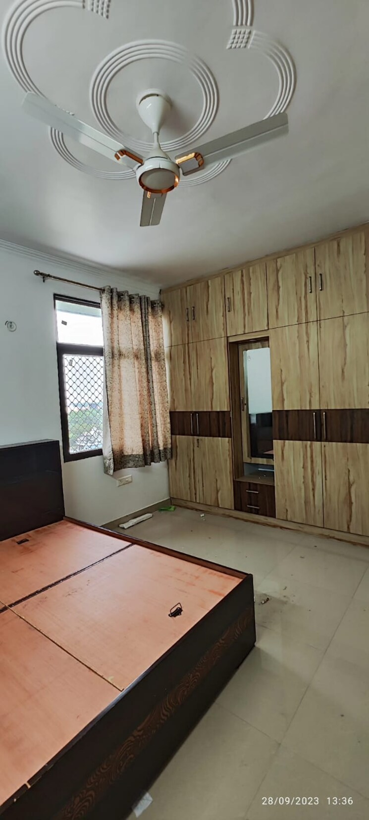 Room, gomti nagar 3 Bedroom 1650 Sq.Ft. Apartment In Gomti Nagar Lucknow 9108822