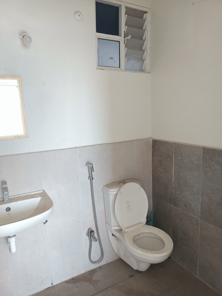 Bathroom, rakshak-nagar-gold 2 Bedroom 1000 Sq.Ft. Apartment In Kharadi Pune 9108858