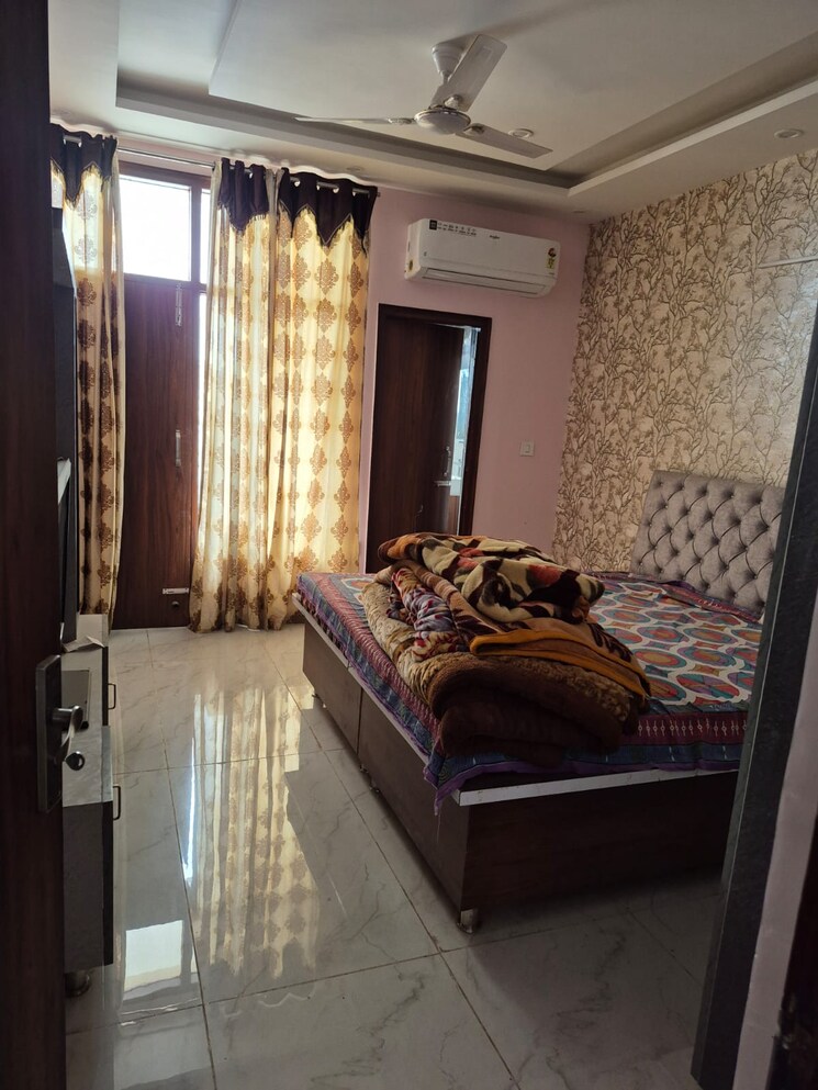 Bedroom, pir machalla 3 Bedroom 2200 Sq.Ft. Apartment In Pir Machalla Zirakpur 9108845