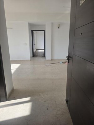 Bathroom in 2.5 BHK Apartment at Umang Winter Hills, Sector 77 – for Sale