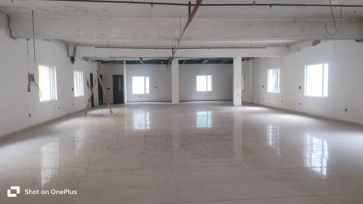 Room, sector 63 Commercial Office Space 18500 Sq.Ft. In Sector 63 Noida 9108857