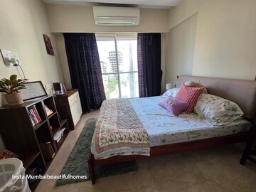 Bedroom in 2 BHK Apartment at Andheri West – for Rent
