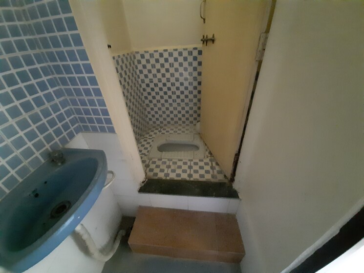 Bathroom, mittal-sun-paradise 2 Bedroom 1000 Sq.Ft. Apartment In Anand Nagar Pune 9108861