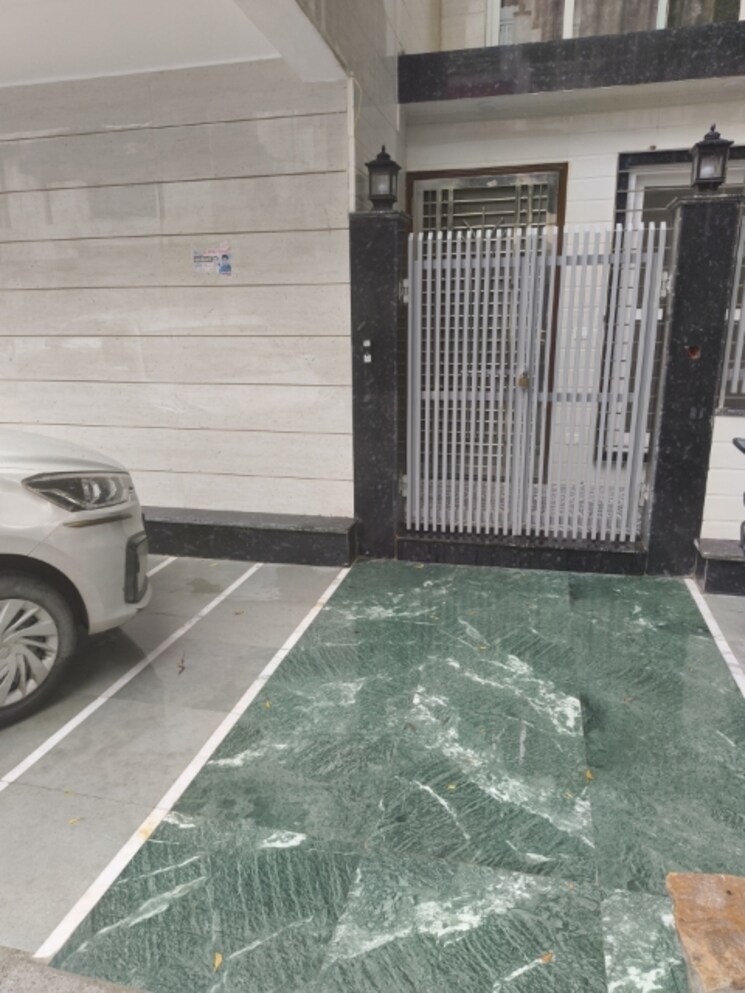 Exterior View, vasant kunj 4 Bedroom 2500 Sq.Ft. Apartment In Vasant Kunj Delhi 9109069