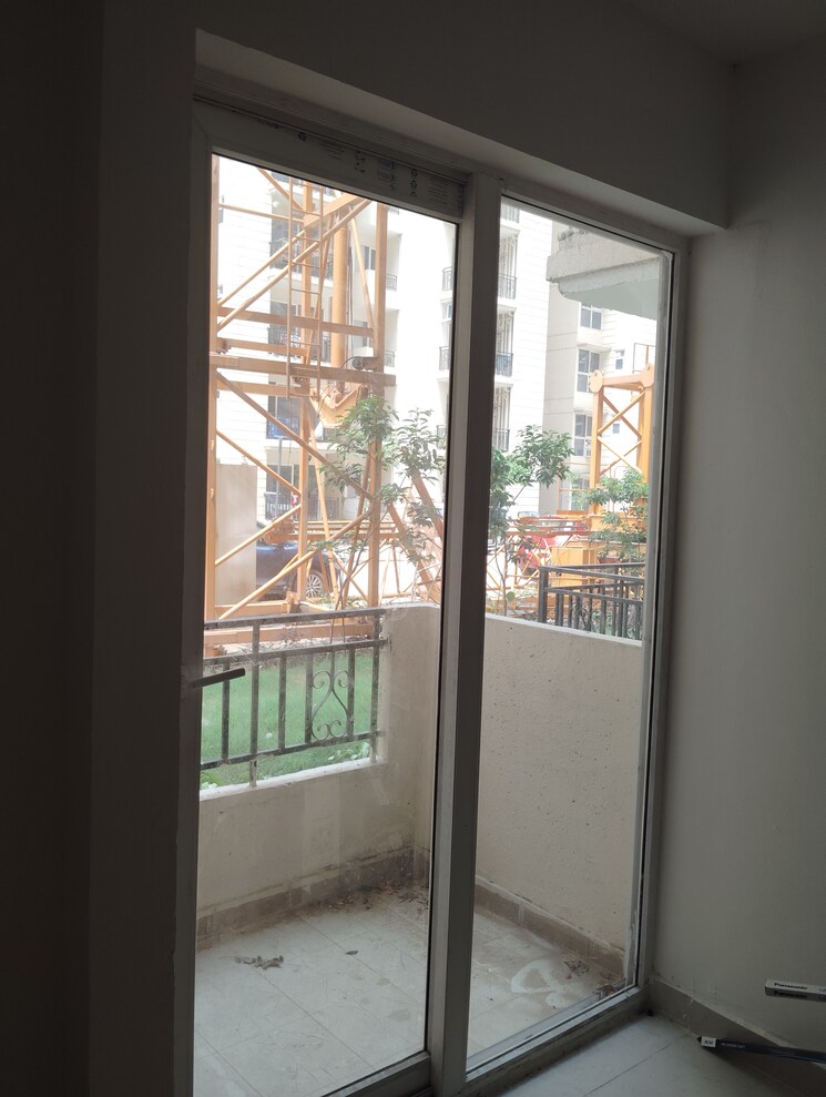 Room, signature-global-proxima-phase-2 2 Bedroom 686 Sq.Ft. Apartment In Sector 89 Gurgaon 9108887