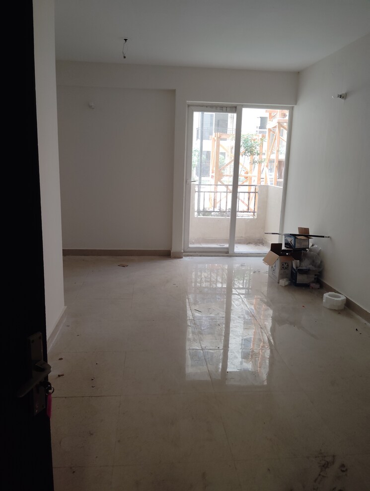 Room, signature-global-proxima-phase-2 2 Bedroom 686 Sq.Ft. Apartment In Sector 89 Gurgaon 9108887