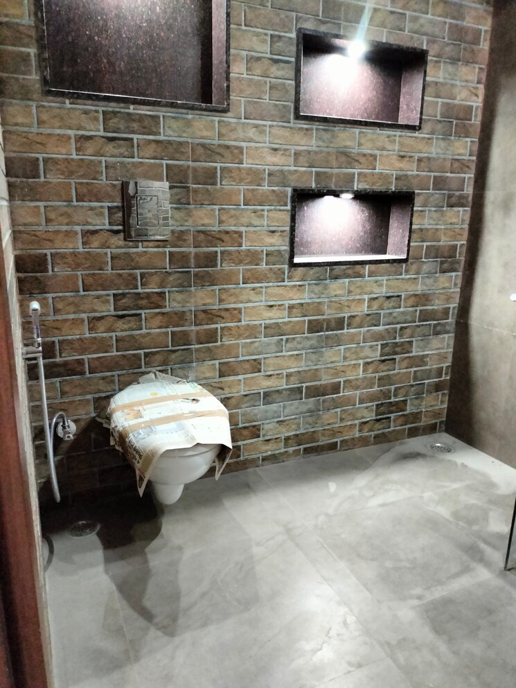 Bathroom, saket 4 Bedroom 2500 Sq.Ft. Apartment In Saket Delhi 9108890