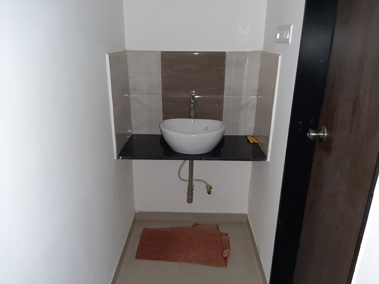 Bathroom, akshay-floria 2 Bedroom 879 Sq.Ft. Apartment In Anand Nagar Pune 9108888