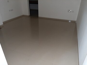 Room in 2 BHK Apartment at Akshay Floria, Anand Nagar – for Rent