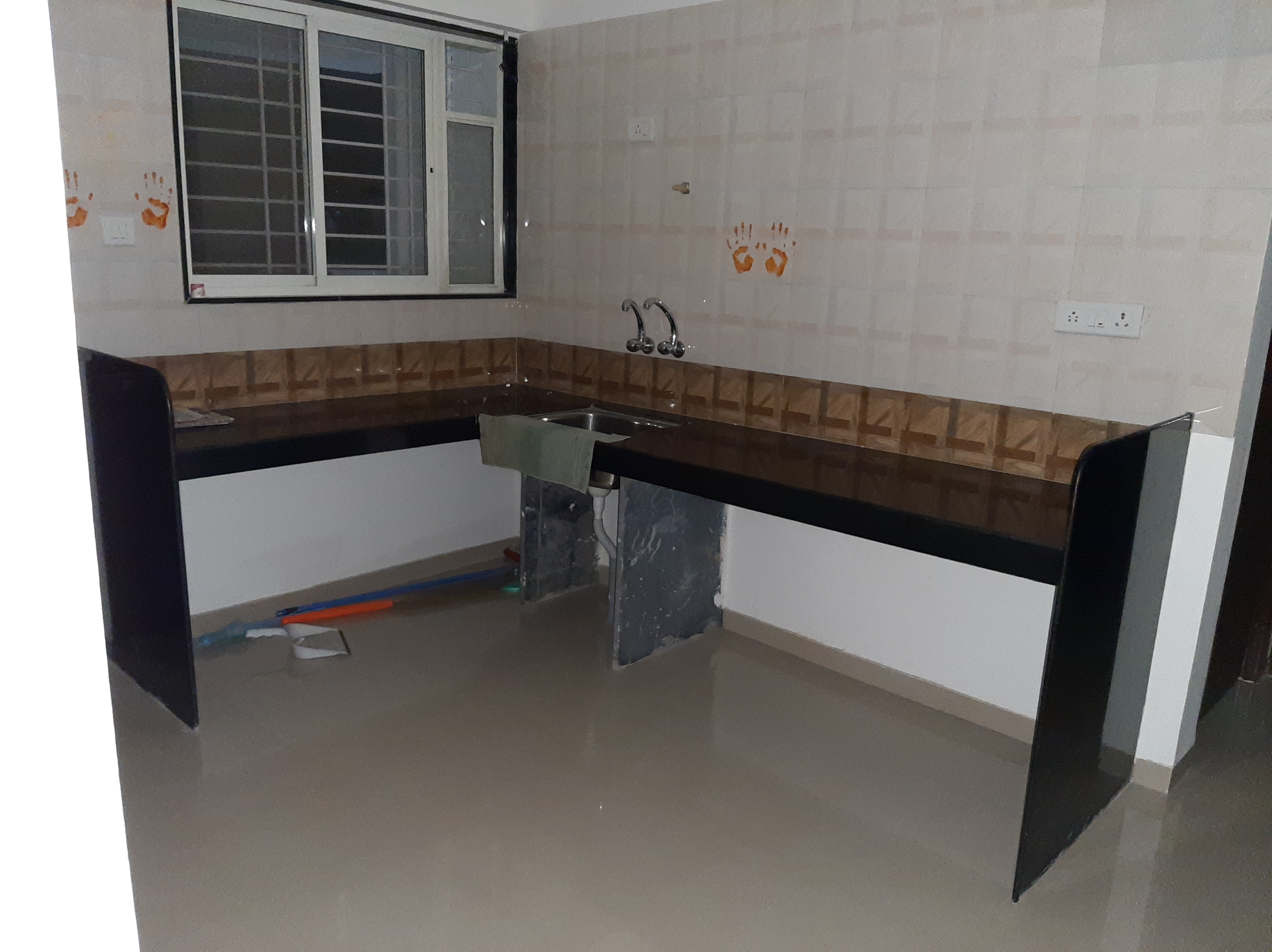 2 BHK + Servant Room 879 Sq.Ft. Apartment in Akshay Floria