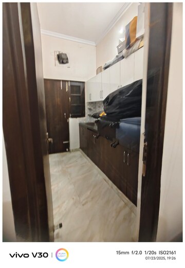 Bathroom in 6 BHK Villa at Gomti Nagar – for Rent