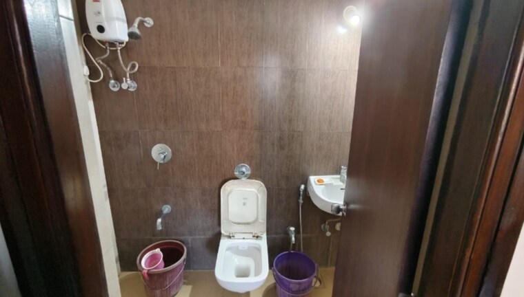Bathroom, raunak-delight 1 Bedroom 425 Sq.Ft. Apartment In Owale Thane 9108905