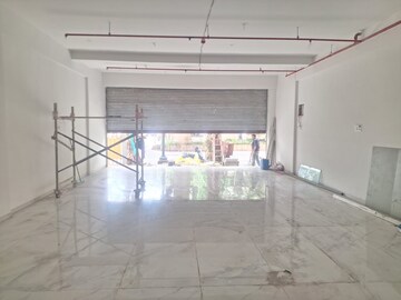 Parking in  Showroom at Andheri West – for Rent