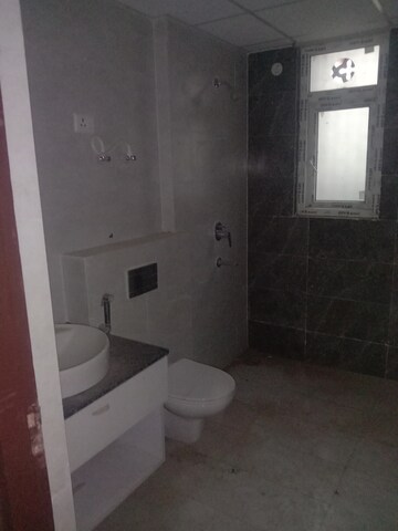 Bathroom in 3 BHK Builder Floor at Ambika Florence Park, North Mullanpur – for Sale