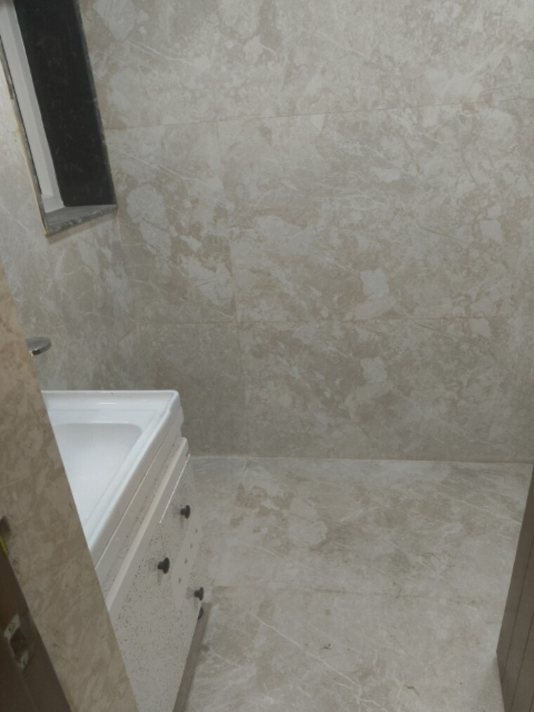 Bathroom, vasant kunj 4 Bedroom 2500 Sq.Ft. Apartment In Vasant Kunj Delhi 9109069