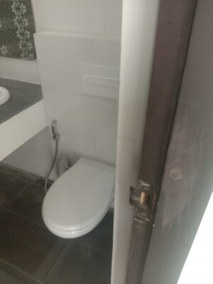 Bathroom in 3 BHK Builder Floor at Ambika Florence Park, North Mullanpur – for Sale