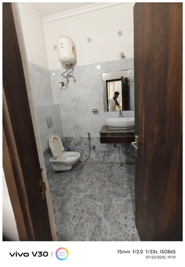 Bathroom in 6+ BHK Villa at Gomti Nagar – for Rent