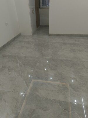 Room in 4 BHK Apartment at Vasant Kunj – for Sale