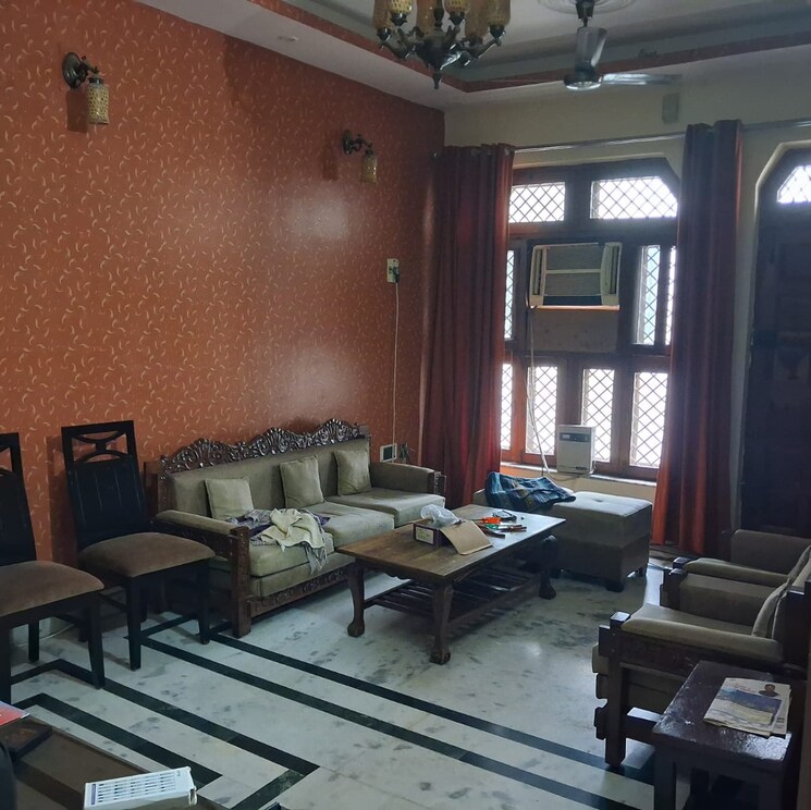 Gym, sector 22 2.5 Bedroom 1200 Sq.Ft. Villa In Sector 22 Gurgaon 9108975