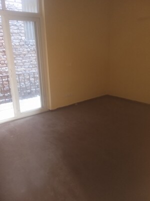 Room in 3 BHK Villa at Amrapali Leisure Valley, Tech Zone 4 Greater Noida – for Sale