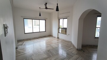 Room in 2 BHK Apartment at Krishnamai Apartments, Worli – for Rent