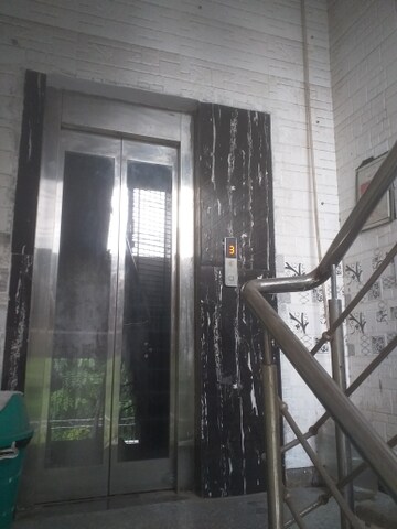  Office Space – Entrance View at East Patel Nagar - for Rent