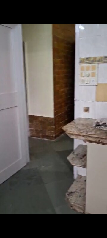  1 BHK Apartment at Vile Parle East – for Rent