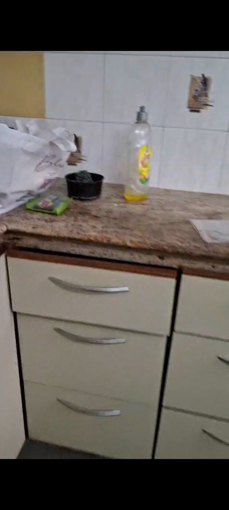 Other, vile parle east 1 Bedroom 500 Sq.Ft. Apartment In Vile Parle East Mumbai 9109008