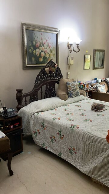 Bedroom in 3 BHK Penthouse at Boutique Residential Apartments 35, Golf Links – for Rent