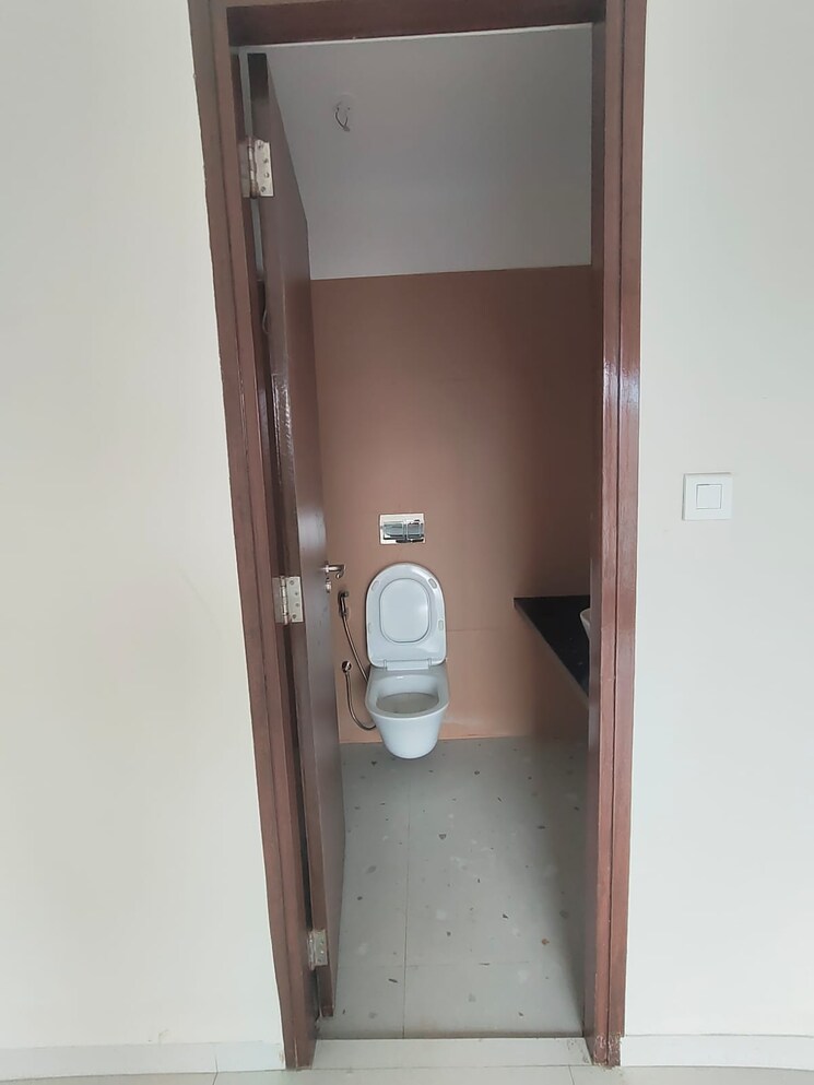 Bathroom, bm-satyam-solaris 3 Bedroom 1300 Sq.Ft. Apartment In Deonar Mumbai 9109018