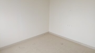 Room in 2 BHK Apartment at Shivalaya CHS Worli, Worli – for Rent
