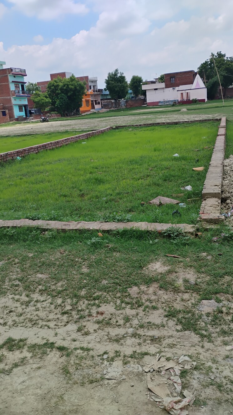 Garden, mughal sarai  1361 Sq.Ft. Plot In Mughal Sarai Varanasi 9109055