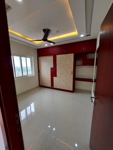 Room in 2 BHK Apartment at Prestige High Fields, Gachibowli – for Rent