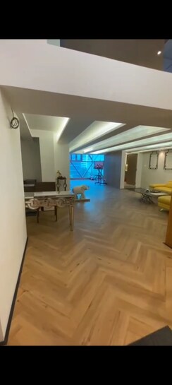 Office Space For Sale in Parinee I