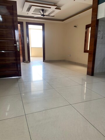 Room in 4 BHK Builder Floor at Sector 23 Dwarka – for Rent