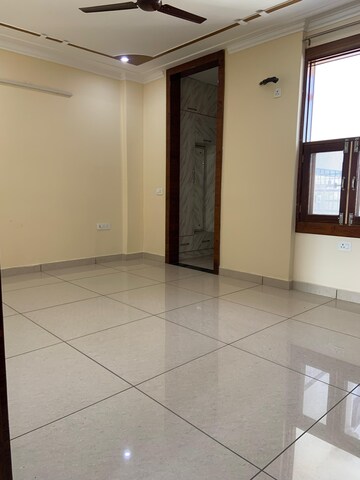 Room in 4 BHK Builder Floor at Sector 23 Dwarka – for Rent