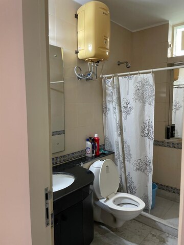 Bathroom in 3 BHK Builder Floor at SS Southend Floors, South City 2 – for Rent