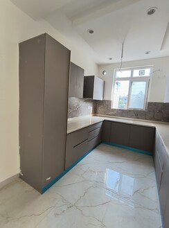 3 BHK + Pooja Room,Servant Room,Study Room,Extra Room Builder Floor For Sale in Green Fields Colony