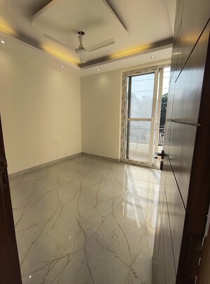 Balcony in 3 BHK Builder Floor at Green Fields Colony – for Sale