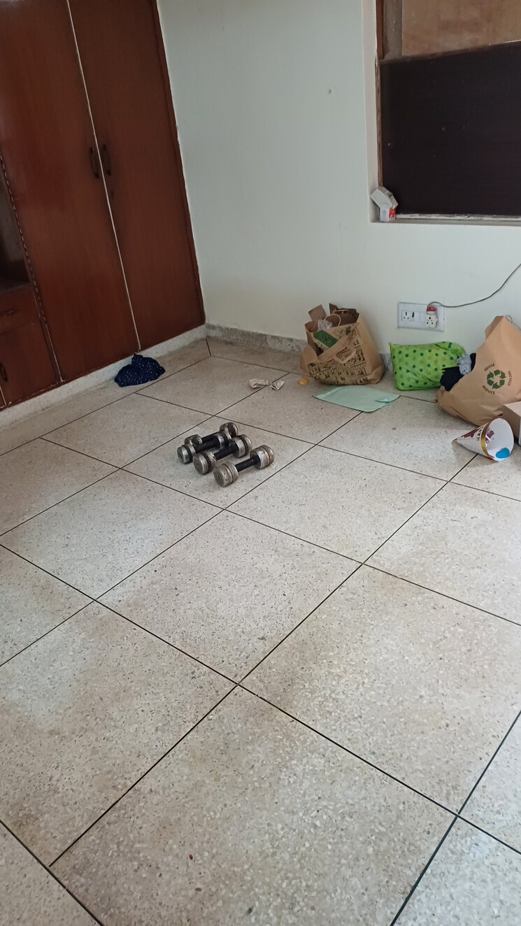 Bathroom, lajpat nagar i 2 Bedroom 900 Sq.Ft. Builder Floor In Lajpat Nagar I Delhi 9109183