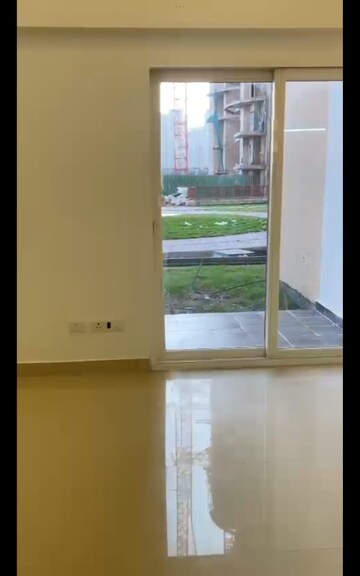 Room in 3 BHK Apartment at Samridhi Luxuriya Avenue, Sector 150 – for Rent