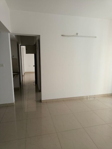 Room in 2 BHK Apartment at Amanora Victory Towers, Hadapsar – for Rent