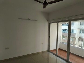 Room in 2 BHK Apartment at Amanora Victory Towers, Hadapsar – for Rent