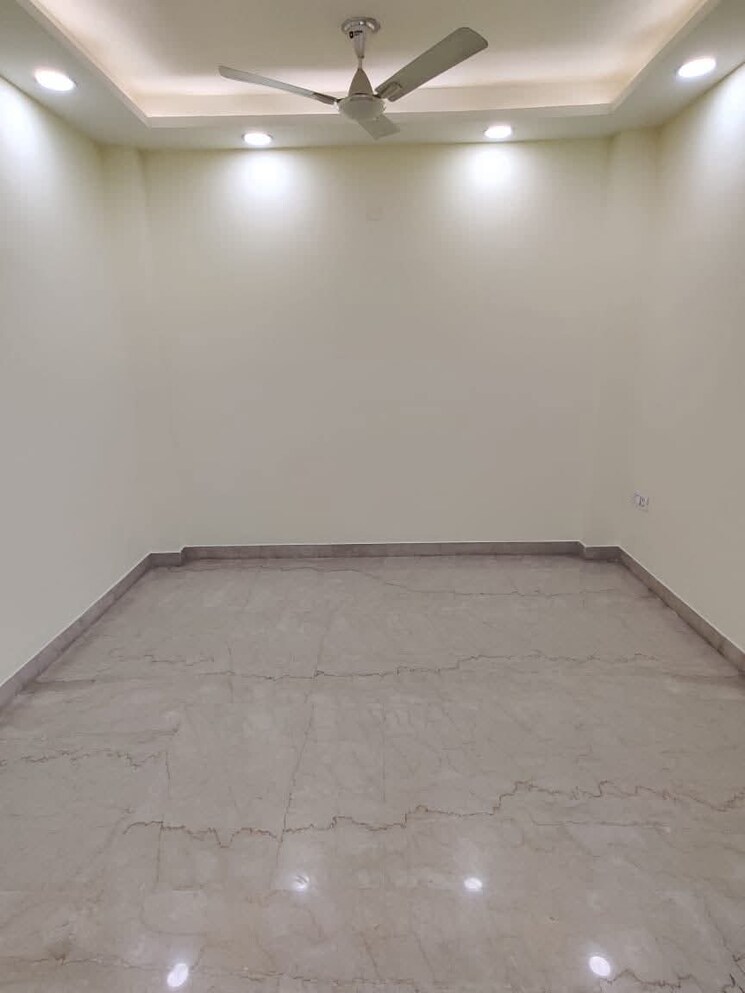 Room, freedom fighters enclave 2 Bedroom 1050 Sq.Ft. Builder Floor In Freedom Fighters Enclave Delhi 9109297