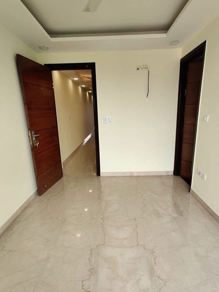 Room, freedom fighters enclave 2 Bedroom 1050 Sq.Ft. Builder Floor In Freedom Fighters Enclave Delhi 9109297