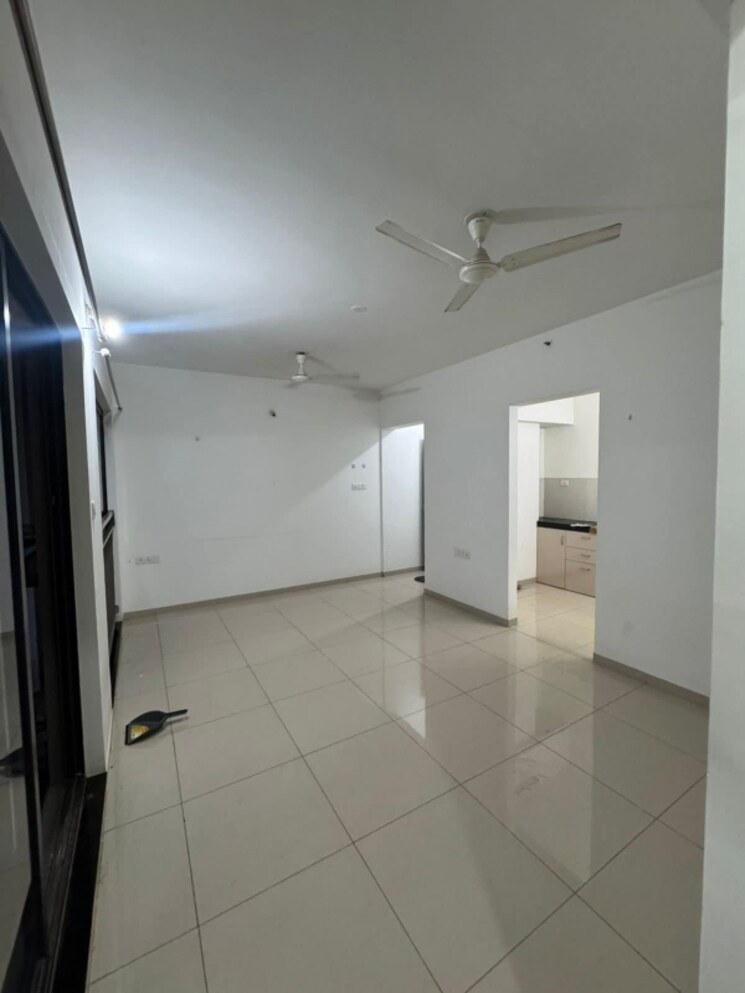 Bathroom, shapoorji-pallonji-joyville-hinjewadi-phase-2 2 Bedroom 800 Sq.Ft. Apartment In Hinjewadi Pune 9109305