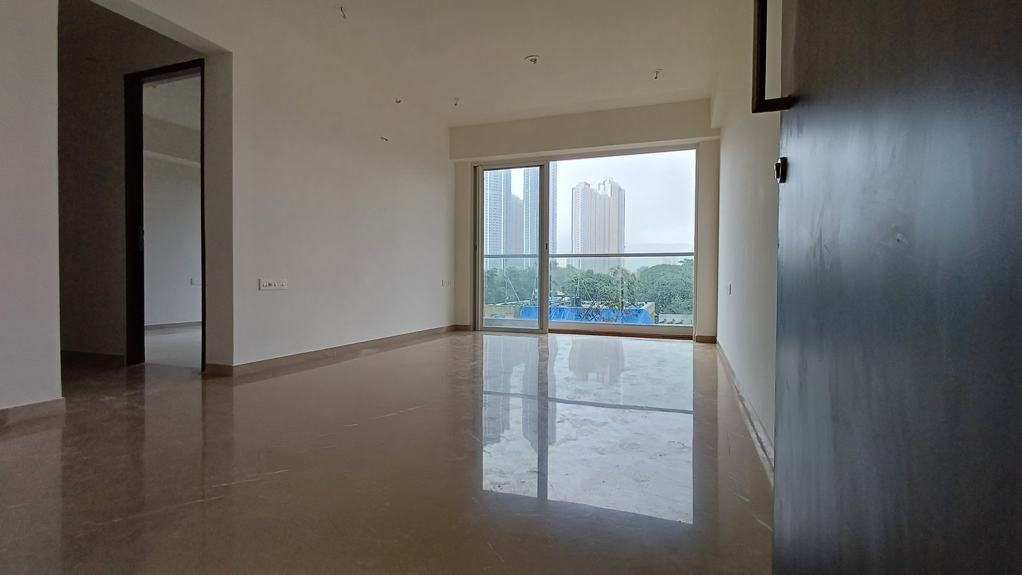 3 BHK + Extra Room Apartment For Rent in Indiabulls One Indiabulls